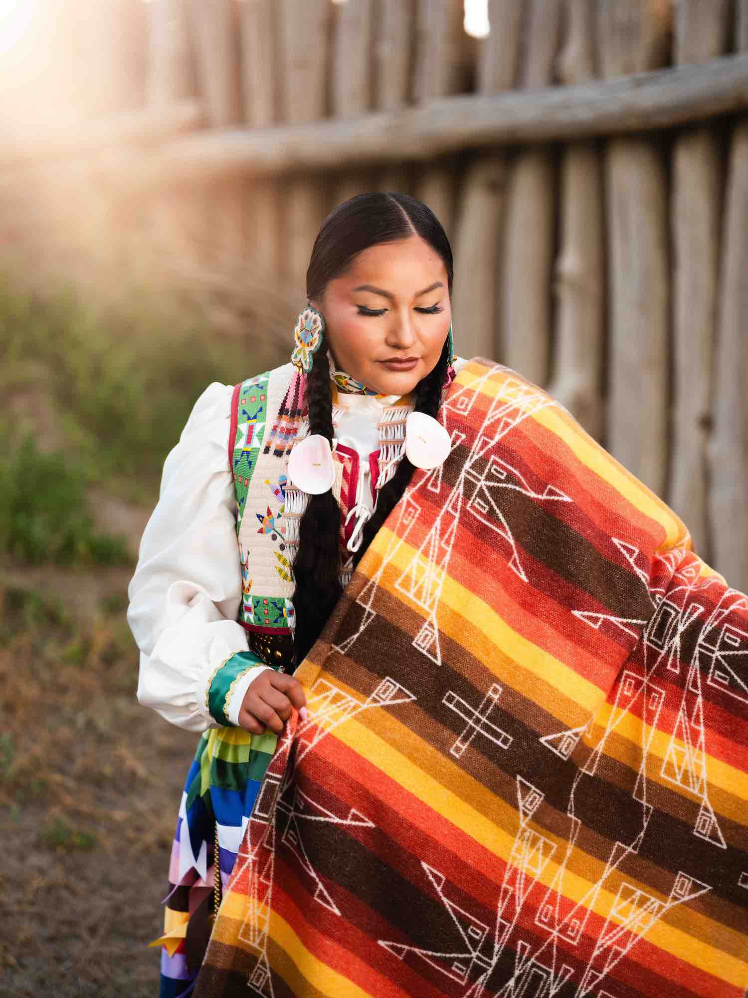 Sackcloth & Ashes Hunaaneskúhtš (Fall) Blanket