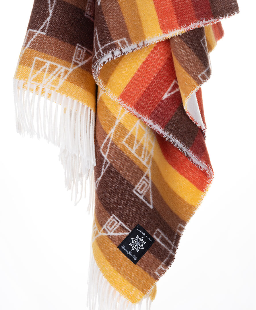Sackcloth & Ashes Hunaaneskúhtš (Fall) Blanket